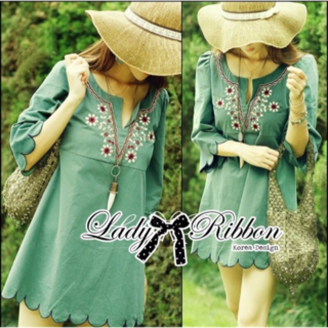 Lady Bohemian vintage green floral dress