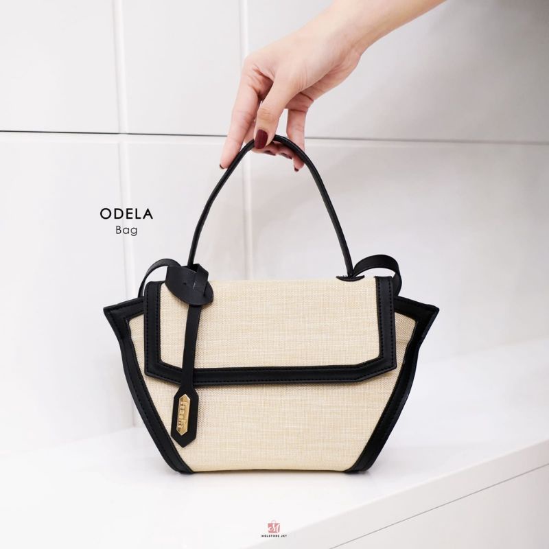 กระเป๋าผู้หญิง Damelia Odella