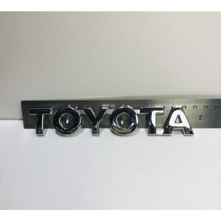 โลโก้ตัวอักษรคำว่า Toyota ติด Vigo،สีชุบ،สีแดง