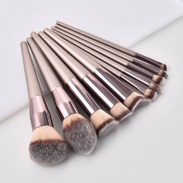 E047 แปรงแต่งหน้า Make Brush Set เซต10ชิ้น ปัดแก้ม ไฮไลท์ แต่งหน้า (สีคลาสสิคมากๆ)