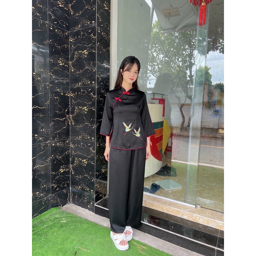 ชุดเจดีย์ Dark Crane Model เสื้อผ้าผู้หญิง