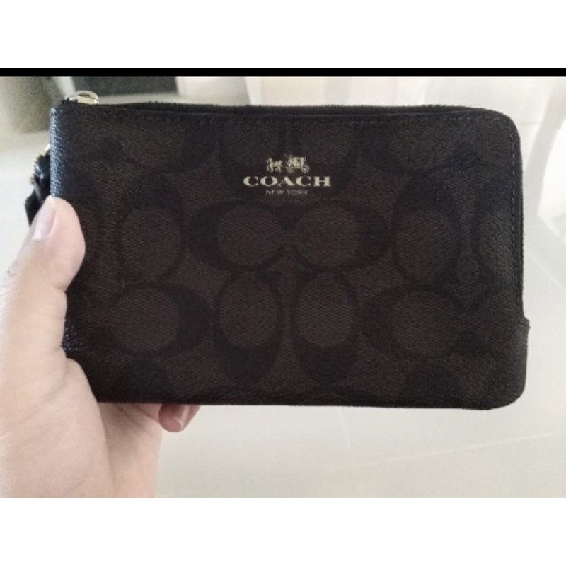 กระเป๋า coach คล้องมือ 2ซิป ไซส์s ของแท้