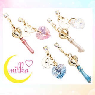 Sailor moon earring