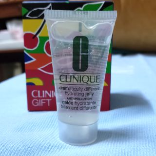 CLINIQUE ผลิตภัณฑ์บำรุงผิวหน้า Dramatically Different Hydrating jelly 30ml  ราคา 500 บาท MFG 05/2019 EXP  05/2023