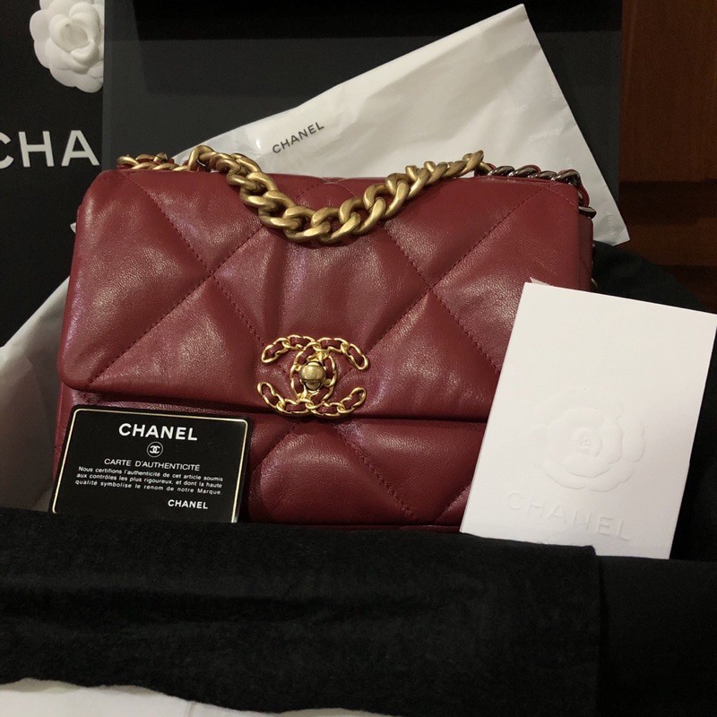 (ขายแล้ว) กระเป๋าสะพาย Chanel รุ่น Chanel 19 Goat skin (หนังแพะ) ไซส์ medium