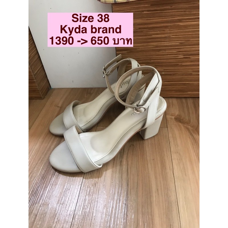 รองเท้าส้นสูงจาก brand kyda สภาพดี size 38