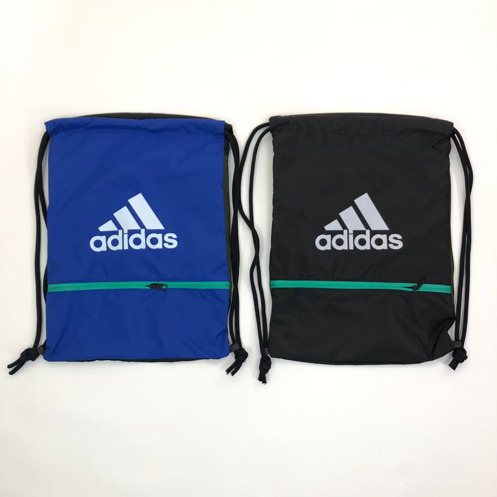 กระเป๋ากีฬาสะพายหลัง Adidas