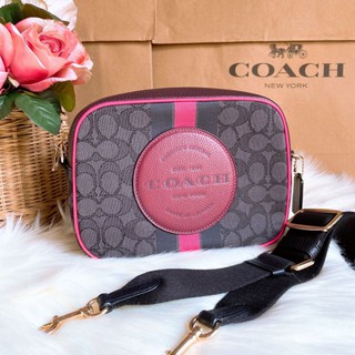 🎀 กระเป๋าสะพาย 8 นิ้ว แดง COACH 1912 Dempsey Camera Bag In Signature Jacquard With Stripe And Coach Patch