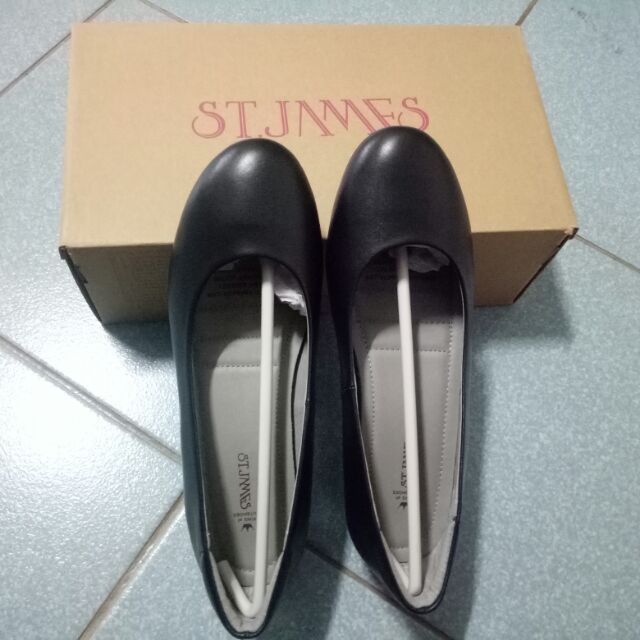 รวมกัน 104+ ภาพพื้นหลัง รองเท้า เซนต์เจมส์ ใหม่ที่สุด