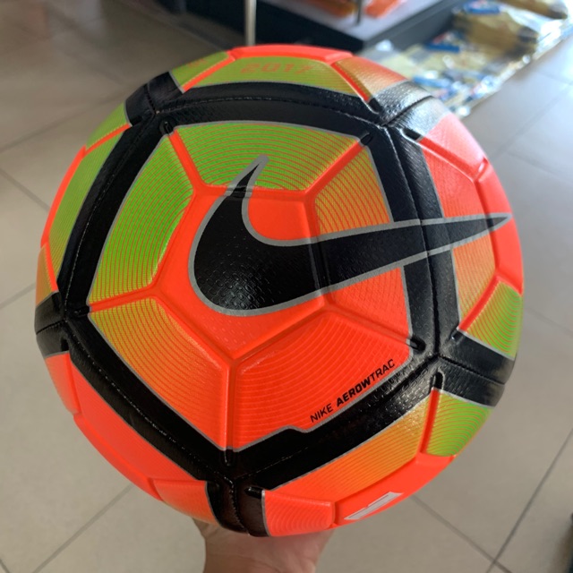 ฟุตบอล Nike Strike Premier League 2016/2017