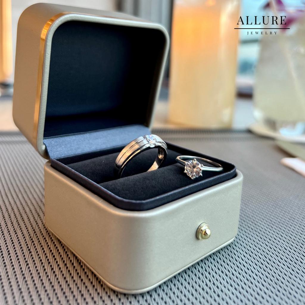 แหวนเงินแท้ 925 ชุบเคลือบทองคำขาว [ รุ่น 𝐀𝐥𝐥𝐮𝐫𝐞 𝐏𝐎𝐒𝐇 ] - Allure Jewelry แหวนผู้ชาย - รูปที่ 2