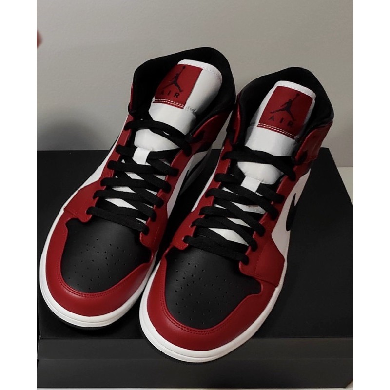 air jordan 1 chicago black toe low