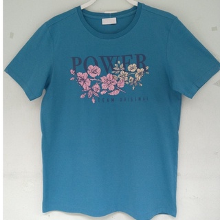 เสื้อยืดคอกลมสีฟ้าพิมพลายดอกไม้ราคา 100 บาทสวมใส่สบาย