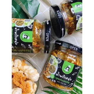 🔥ส่งฟรี🔥น้ำพริกหนุ่ม ตราแม่มณี สูตรโบราณย่างเตาถ่าน ไม่ใส่ปลาร้า ขนาด 180 กรัม (เผ็ดกลาง)