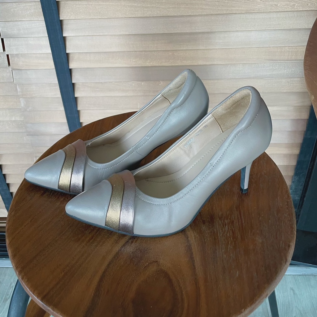 รองเท้าหนังแกะ ICONIQ รุ่น Elsie Tri-Colors 3" in Fossil Grey/Golden/Gunmetal