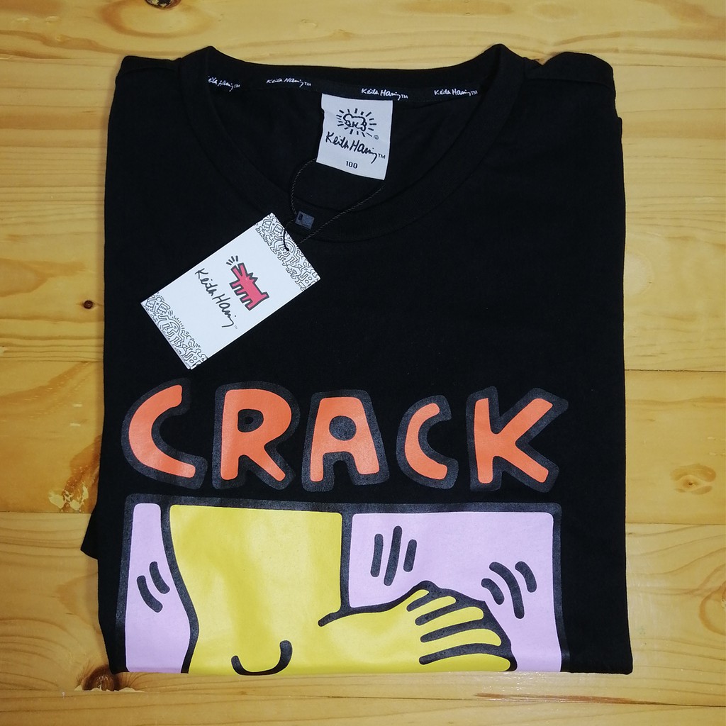 T shirt เสื้อยืด KEITH HARING - Crack Down! , 1986 ศิลปินสตรีทอาร์ตชื่อดัง สีดำ ของใหม่ ผ้านิ่มใสสบาย L = รอบอก 105 CM