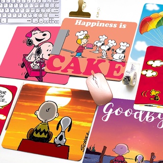 แผ่นรองเมาส์ ลายการ์ตูน Snoopy น่ารัก ขนาด 20x24 ซม. กันลื่น แบบสร้างสรรค์ สําหรับสํานักงาน