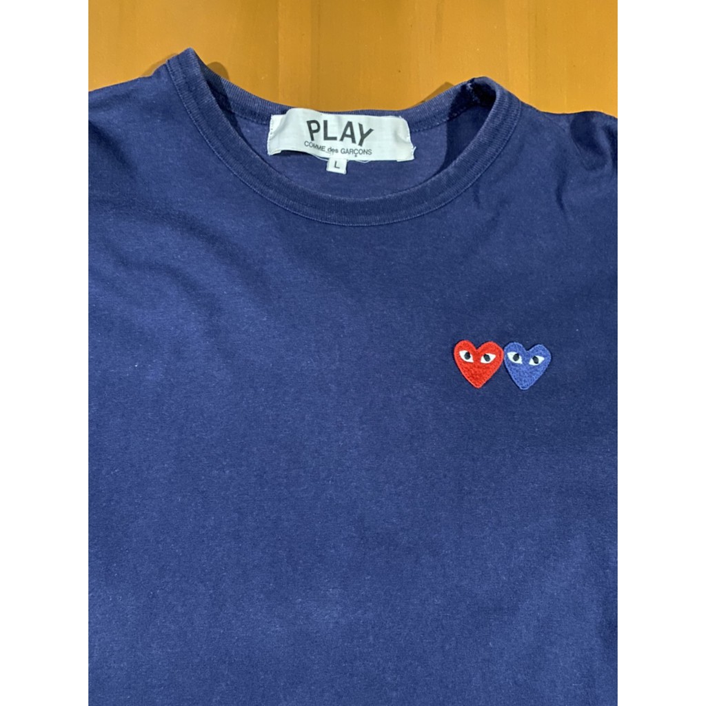 เสื้อ Play COMME des GARÇONS สีกรม 2หัวใจ  Play Comme des garcons(japan)