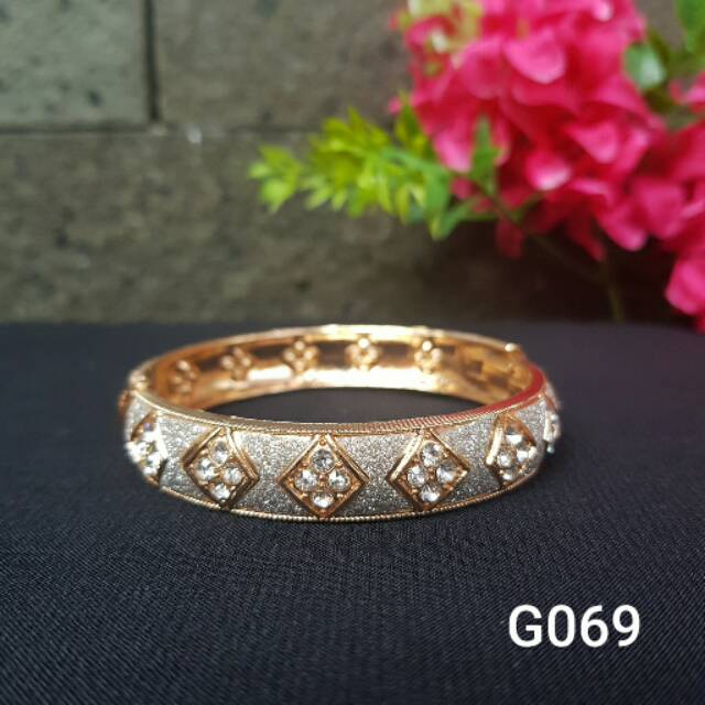 สร้อยข้อมือโรเดียมหรูหรา G69