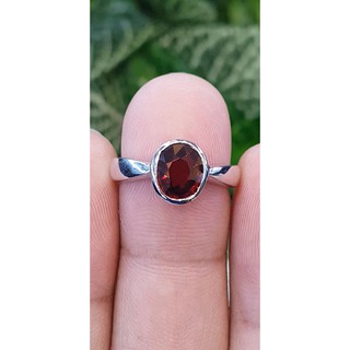 แหวนโกเมน (Garnet Ring) ตัวเรือนเงิน ชุบทองคำขาว/โรเดียม