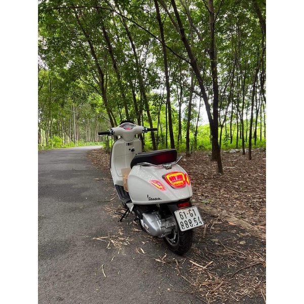 ไฟท้ายสไตล์ LV10 สําหรับ Vespa Sprint Primavera