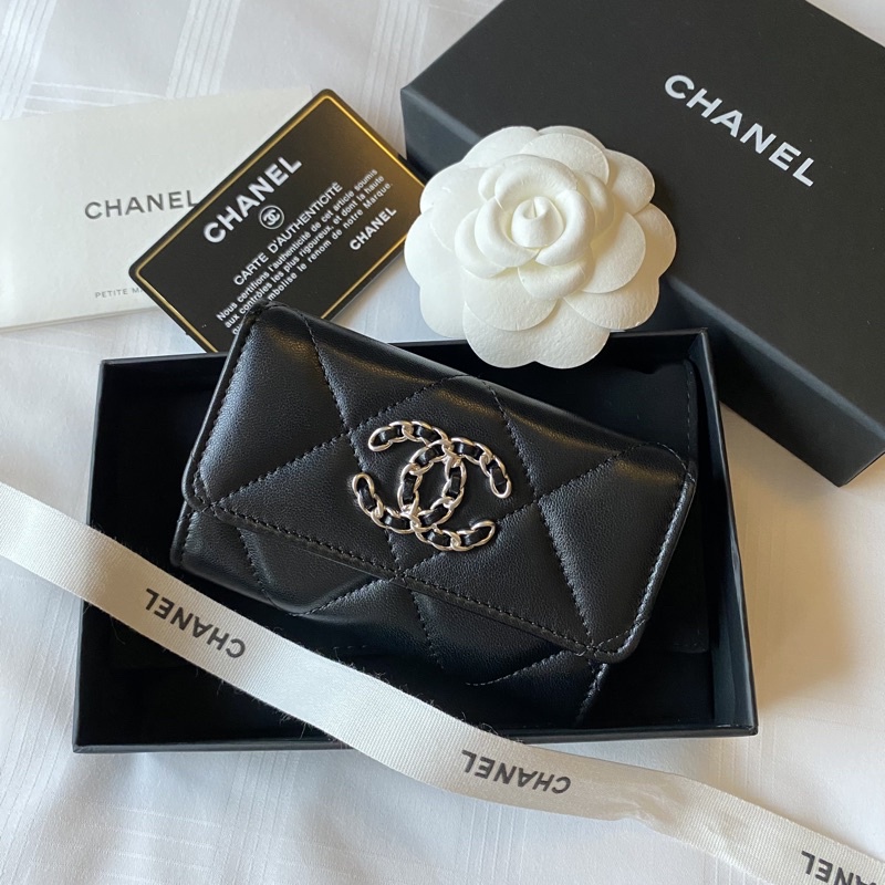 ✨พร้อมส่ง✨ Chanel 19 Card Holder 22C Holo31 สีดำ