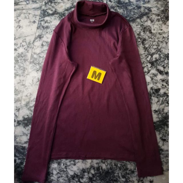 เสื้อกันหนาวคอเต่า Uniqlo