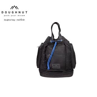 DOUGHNUT BAG : PYRAMID GAMESCAPE SERIES : BLACK  (กระเป๋าเป้โดนัท น้ำหนักเบา สามารถกันน้ำได้) กระเป๋าโดนัท กระเป๋าถือ กระเป๋าผู้หญิง กระเป๋า กระเป๋าเดินทาง(รหัสสินค้า 09347)