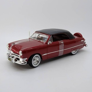 รถโมเดลสีแดง ประตูรถหน้ารถเปิดได้ 1950 Ford สเกล 1:18  Maisto 31681