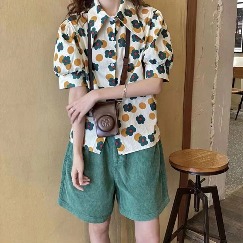 เสื้อเชิ้ตผู้หญิงพิมพ์ลายดอกไม้ ผ้าฝ้าย แขนสั้น thumbnail 3