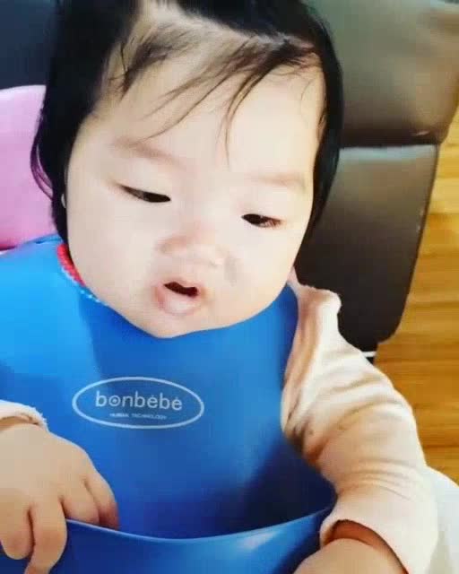 SALE กันเปื้อน ซิลิโคน จากเกาหลี Bonbebe Soft Bib Anti-Bacteria Anti-Virus แม่และเด็ก อุปกรณ์ให้นม เด็กอุปกรณ์ทานอาหาร สำหรับเด็ก