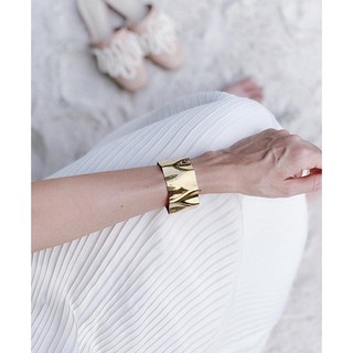 Mina Code Wavy cuff กำไลลายคลื่น