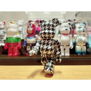 (ของแท้) Be@rbrick Series 36 Pattern: the duotone textile pattern Houndstooth (Bearbrick)