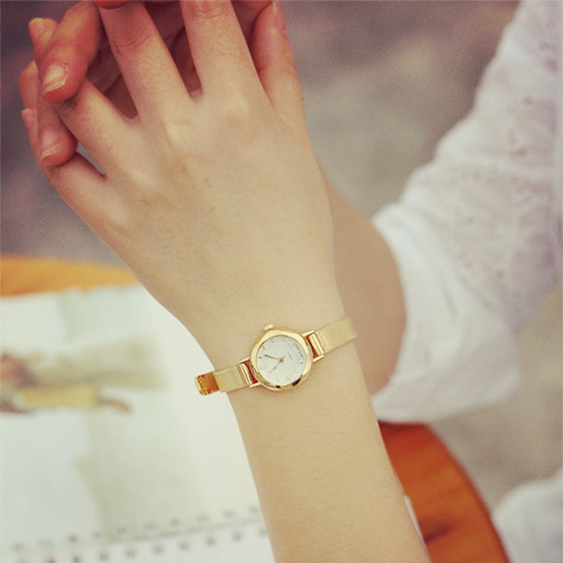 Hw นาฬิกาข้อมือควอทซ์อะนาล็อก หน้าปัดกลม ขนาดเล็ก สีทอง แฟชั่นสําหรับผู้หญิง