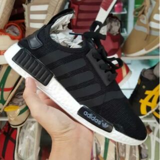 ผ้าใบ adidas