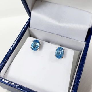 Blue Topaz Earring​ ต่างหูพลอยสวิสบลูโทพาส เรียบหรู ดูดี