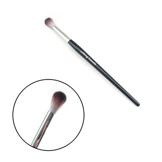 Yutong beaute PRO Featherweight Crease Brush 38 - Soft Synthetic Eyeshadow Concealer Blending Brush