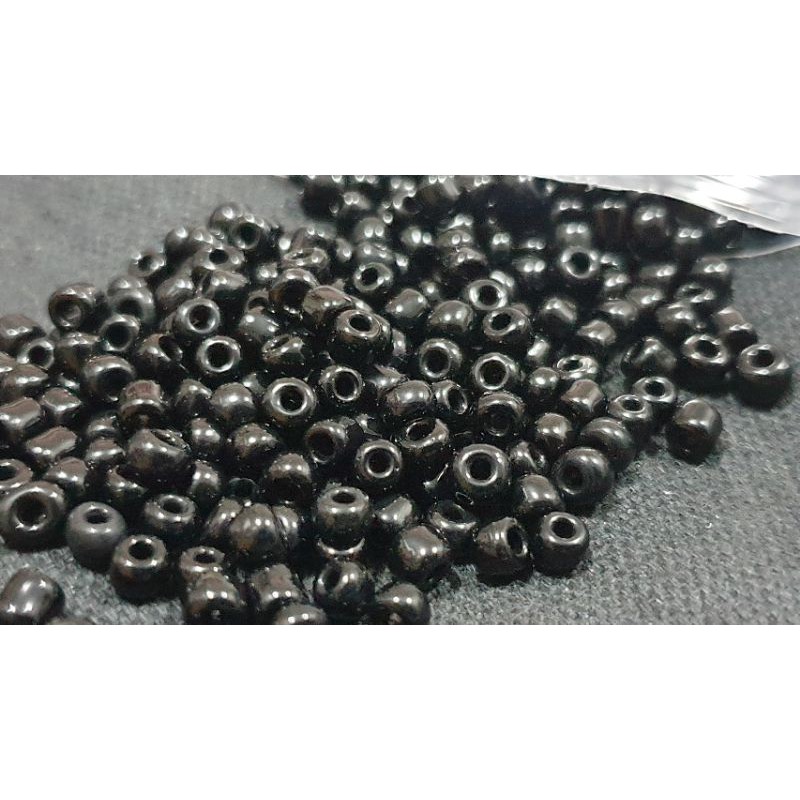 ลูกปัด DIY สีดำ  ขนาด 4 mm