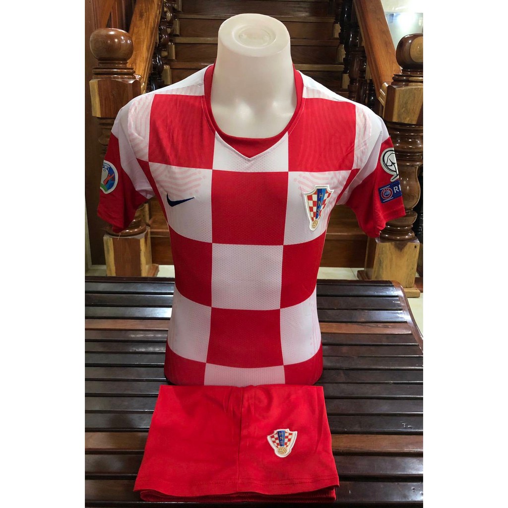 💥⚽ชุดกีฬาผู้ชายสโมสรฟุตบอลทีมชาติโครเอเชีย/Croatia ตัวใหม่ ...