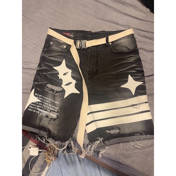 hold’em denimสีดำแทบขาว