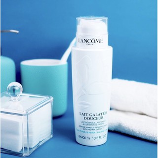 Lancome Lait Galateis Douceur Gentle Makeup Remover  400ml (ฟ้าสำหรับผิวปกติ-ผิวมัน / สีชมพู สำหรับผิวแห้ง-ผิวแพ้ง่าย)