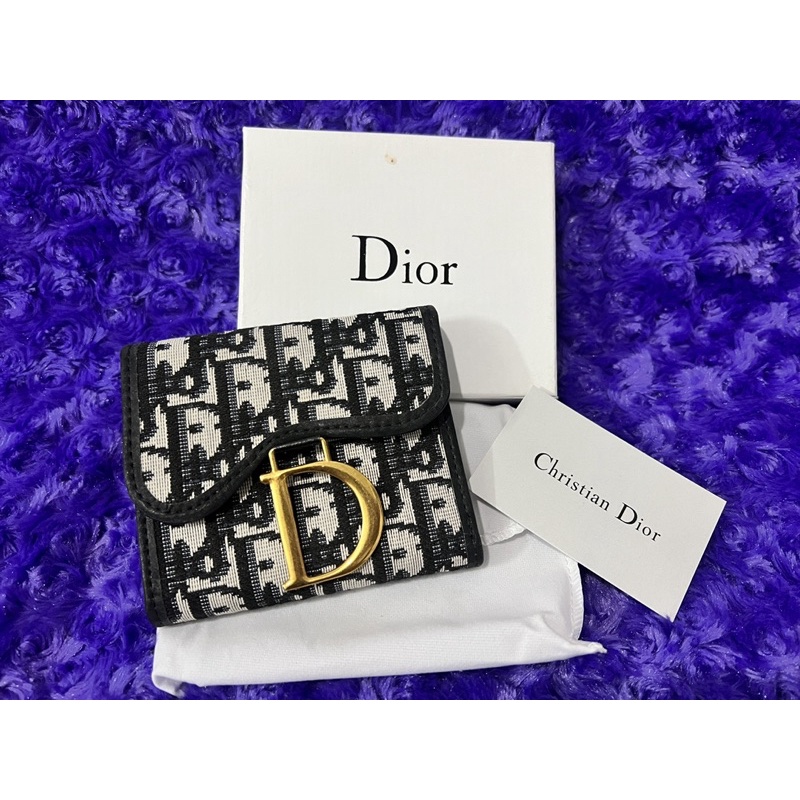 กระเป๋าสตางค์dior ใบสั้น