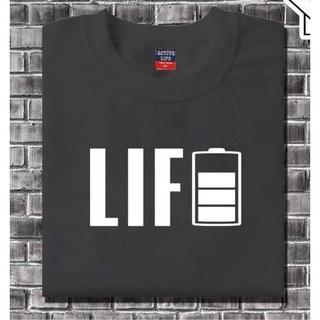 เสื้อวินเทจชาย - เสื้อแถลงการณ์แบตเตอรี่ LIFE เสื้อยืดพิมพ์คุณภาพสูงสําหรับผู้ชายและ