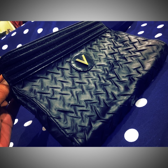 กระเป๋า คลัตช์ Valentino สีดำ