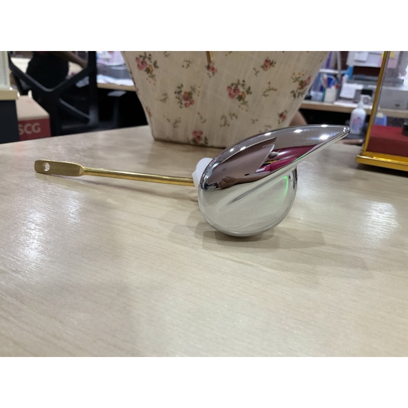 มือกดชักโครก แบบปัดหน้า N-9404 nasco รหัส 1913433800