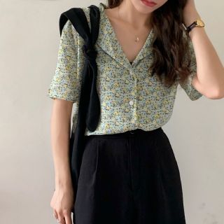 🍋เสื้อลายดอกไม้🍋พร้อมส่ง (1660)