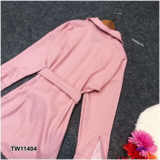 Dress เดรสแขนยาวกระดุมหน้า ลายริ้วผ้าโฟร์เวย์