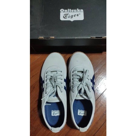 รองเท้า onitsuka tiger หนังกลับ สีขาว รุ่น Tsunahiki ของแท้ ซื้อจากญี่ปุ่น Japan import