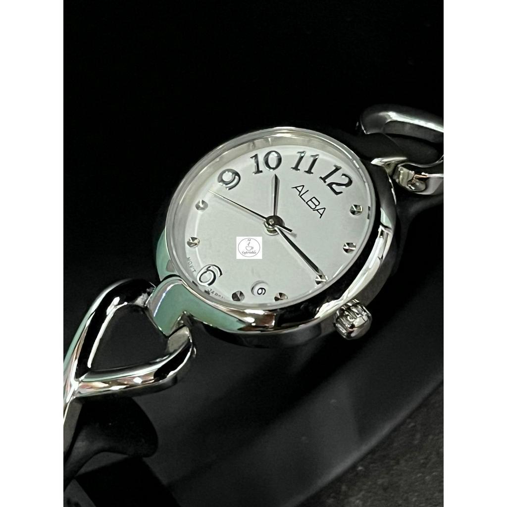 นาฬิกาข้อมือผู้หญิง ALBA รุ่น AH7A45X1 ตัวเรือนและสายนาฬิกาสแตนเลส หน้าปัดสีเงิน รับประกันสินค้าเป็นของแท้ 100 %