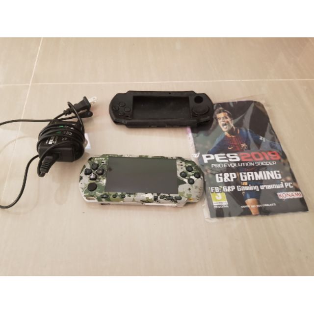 PSP 3000 มือสองสภาพดี 8GB ลงเกมส์เต็ม